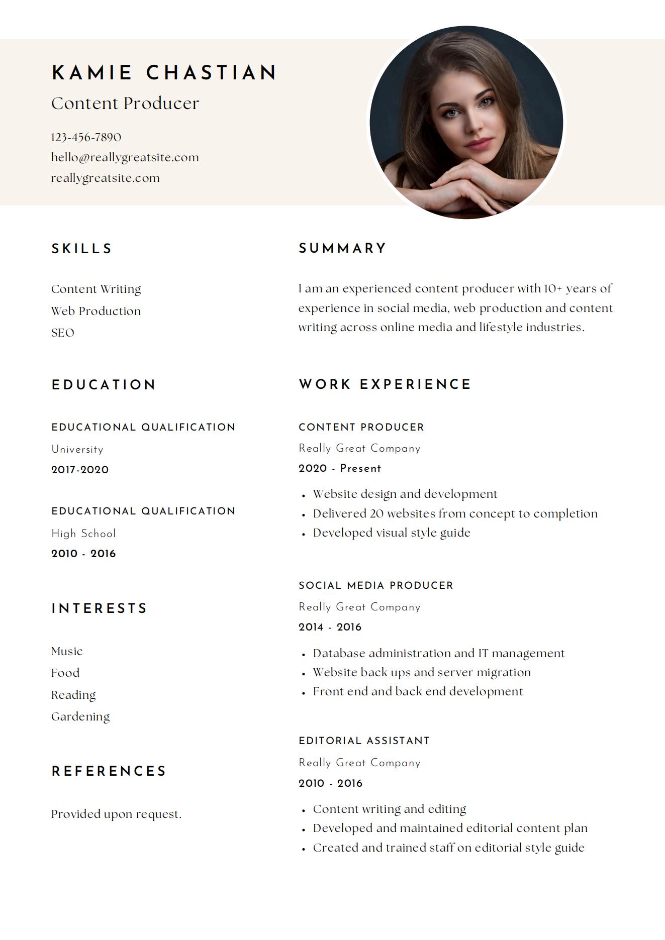 Exemple de curriculum vitae minimaliste d'un créatif web freelance